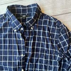 Men’s Uniqlo button-down